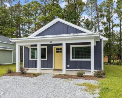 2 Bedroom 1BA 800 ft Condo For Sale in Swansboro, NC
