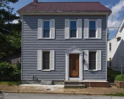 3 Bedroom 1BA 1316 ft Single Family Home For Sale in HAGERSTOWN, MD
