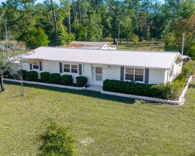 2 Bedroom 2BA 1152 ft Single Family Home For Sale in LIVE OAK, FL