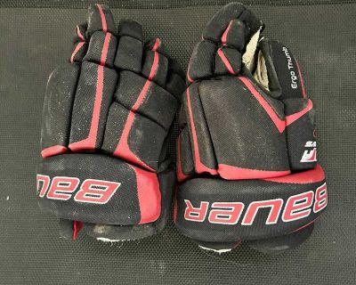 Kids small hockey gloves