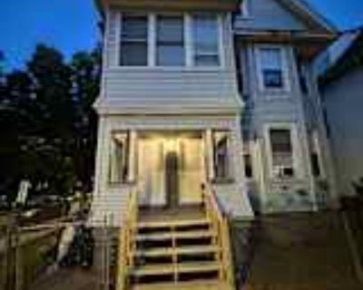 5 Bedroom 2BA 2000 ft² House For Rent in New Haven, CT 327 Newhall St