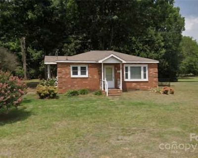 2 Bedroom 1BA 732 ft Single Family Home For Sale in MONROE, NC