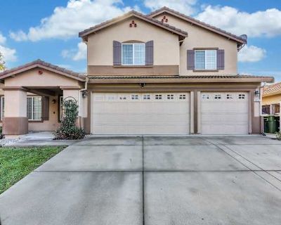 Available on: january 1. Furnished. Parking available * Internet included * LGBTQ+ friendly * Students welcome * 40+ years welcome MSL Stays will require background checks for this room Learn more. This fully furnished property has been immaculately maintained. Enjoy the added benefit of being located in a peacefully quiet neighborhood situated across from a family friendly park. Each bedroom i...