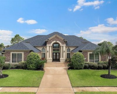 Bayfront Dr, Pearland, Home For Sale