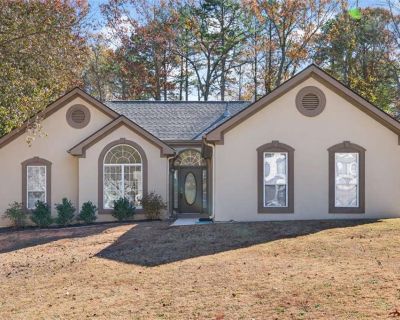 3 Bedroom 2BA 1476 ft Single Family House For Sale in Flowery Branch, GA