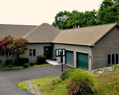 4 Bedroom 3BA 3538 ft Furnished Pet-Friendly Apartment For Rent in Campbell County, VA