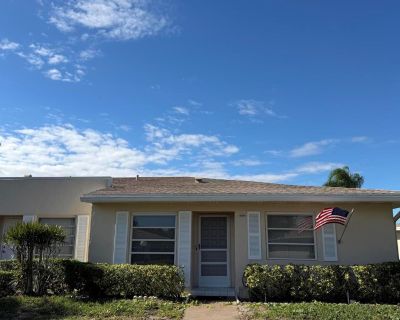 Bella Vista Drive. 2 Bedroom 2 Bath corner unit... Gated Community ...Nicely furnished... Great Boca Raton location... centrally located to restaurants, and shopping...Washer and Dryer in unit... Cable, water and internet Internet.. 2 Bedroom. 2 Bathroom. 1332 ft . Furnished