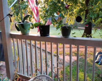 Private room with own bathroom in a House with 1 roomie, Beech Island, SC 29842