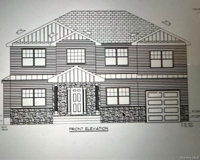 5 Bedroom 3BA 3050 ft Single Family House For Sale in Syosset, NY