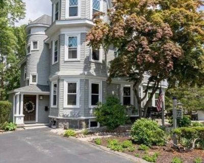 1 Bedroom 1BA 750 ft Apartment For Rent in Norwood, MA