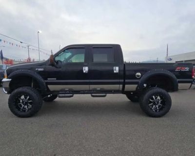 2004 Ford F-350 Super Duty 4DR Crew Cab XLT 4WD SB