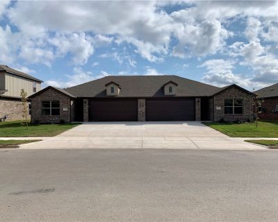 442 Rama Street. Property for Rent in Centerton, AR for $1,595 with 3 bedrooms and 2 full baths. This 1,290 square foot property was built in 2023 on a lot size of 0.25.. Great Location and close to everything Bentonville and Centerton have to offer. This beautiful 3 bedroom 2 bathroom duplex has all the amenities you could ask for like granite counter tops, ceramic wood look flooring, 6ft priv...