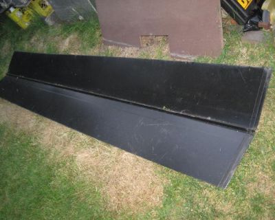 Roof valley flashing