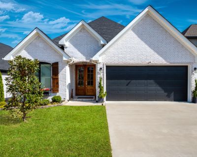 3 Bedroom 3BA 2380 ft Single Family House For Sale in Little Rock, AR