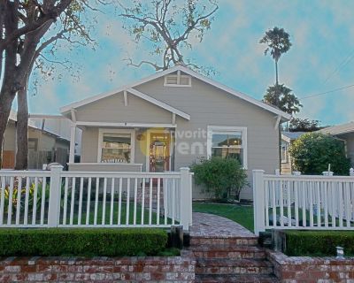 3 bedrooms and 2 bathrooms beach cottage at Huntington Beach