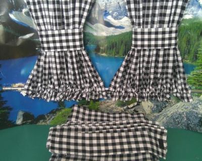 VW Bus Black and White Check Curtains w Cabin Divi