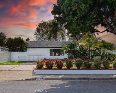 3 Bedroom 1BA 1034 ft Single Family House For Sale in Costa Mesa, CA