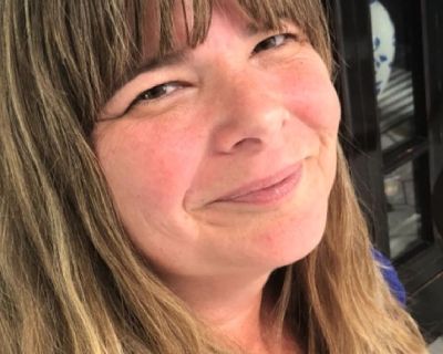 Offering seniors & homeowners support and convenience with daily task or after surgery care. I do errands,respite/companionship,light meals,help de-cluttering spaces,house & pet sitting [sorry no transport for pets], and more...
Please Call (520)906-8234 to set up a free consultation or have a list of services emailed to you.
LICENSED/BONDED/INSURED/CPR/FIRST AIDE/REFERENCES AVAILABLE ON REQUEST.