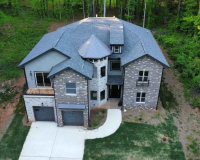 5 Bedroom 4BA 3833 ft Apartment For Rent in Atlanta, GA