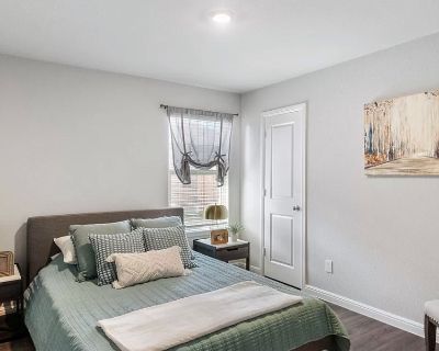 Pet friendly $850 per month room to rent in Azle