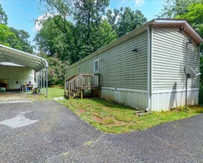 2 Bedroom 2BA 840 ft Manufactured Home For Sale in VINTON, VA