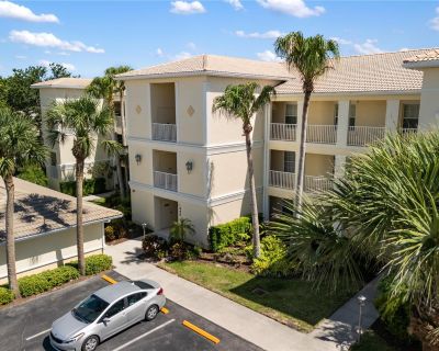 2 Bedroom 2BA 1334 ft Condo For Sale in VENICE, FL