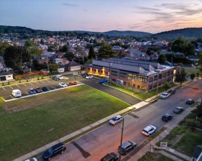 1 Bedroom 1BA 808 ft Pet-Friendly Apartment For Rent in Shillington, PA