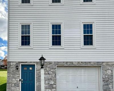 2 Bedroom 1BA 1296 ft Townhouse For Sale in York, PA