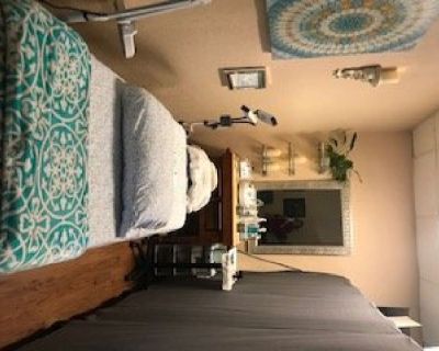 ESTHETICIAN/LASH EXTENSION ARTIST/MASSAGE THERAPIST