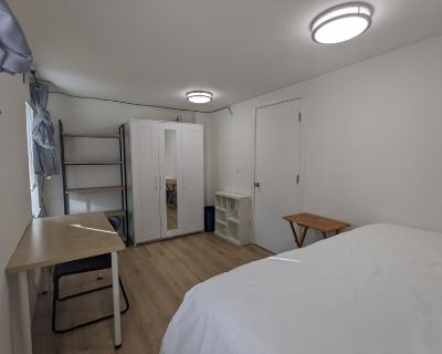 Furnished Room for Rent - Private room (203SqFt) , in a 3bd/1bath house.