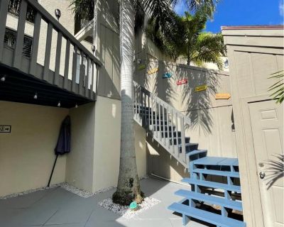 S Us 1. Looking for renters starting December 15th.$5000/ month Jan/Feb/March$3500/ month April $3200/ month May $3100/ month all other monthsCable is included in rent, electricity and water are separate and is paid by the renter. No smoking is allowed on the premises. There is one assigned parking space for occupants located right outside of the unit, there also is a large guest parking area. ...