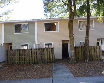 2 Bedroom 1BA 1046 ft Apartment For Rent in Gainesville, FL