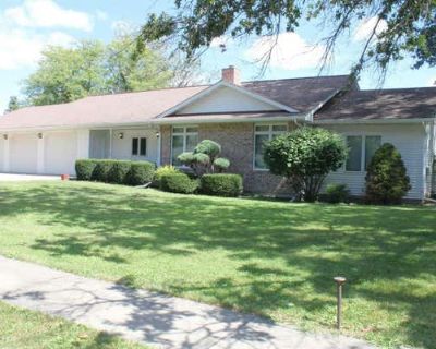 2 Bedroom 3BA 1792 ft Single Family Home For Sale in BLOOMFIELD, IA