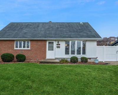 4 Bedroom 1BA Single Family Home For Sale in BRIDGEVIEW, IL