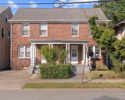 5 Bedroom 1BA 1819 ft Single Family House For Sale in Bridgeport, CT