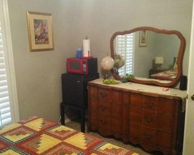 Awesome Furnished Room In Texas (Has a House) on iROOMit. Room in the 1...