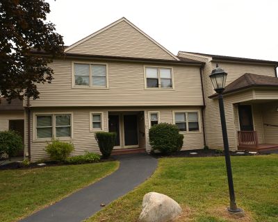 2 Bedroom 1BA 1300 ft Condo For Sale in East Haven, CT