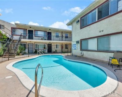 1 Bedroom 1BA 752 ft Condo For Sale in Panorama City, CA