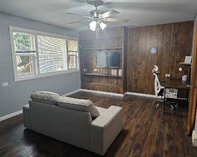 Available on: now. Furnished. Pet friendly. LGBTQ+ friendly * Cat friendly * Students welcome * 40+ years welcome. Enjoy all the privacy you need in this square feet room w/ private bathroom and private entrance, located in Daly City just 5 mins away from SF. Bart Station and buses nearby Plenty of parking Room comes with fridge & microwave & hot plate Room can be furnished or unfurnished ( Bed...