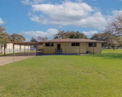 2 Bedroom 1BA 1164 ft Single Family Home For Sale in HIGHLANDS, TX