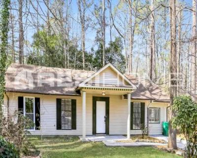 3 Bedroom 2BA 1205 ft Pet-Friendly Apartment For Rent in Redan, GA