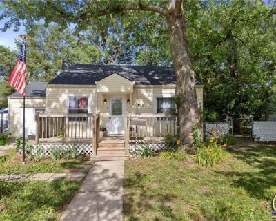 3 Bedroom 1BA 1084 ft Single Family Home For Sale in OTTAWA, KS
