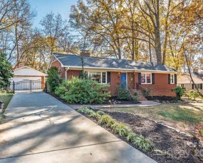 3 Bedroom 2BA 1741 ft Single Family Home For Sale in CHARLOTTE, NC
