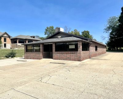 1 Bedroom 2BA 2465 ft Studio For Sale in Mountain Grove, MO