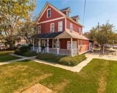 208 E Charles St Apt 3. Studio apartment located in the heart of downtown. Walking distance to all of the best restaurants, coffee shops, shopping, and parks downtown Hammond has to offer. All utilities included. Please contact Lyndsey Whitmer to schedule or showing or request a Lease Application.. 1 Bedroom. 1 Bathroom. 400 ft