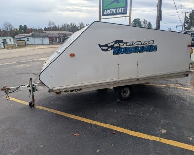 2006 Yacht Club snowmobile Snowmobile Trailers Saint Helen, MI