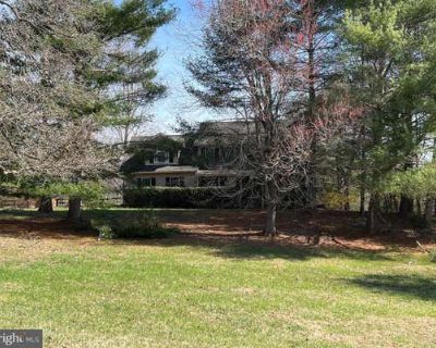 4 Bedroom 3BA 2036 ft Single Family Home For Sale in AMISSVILLE, VA