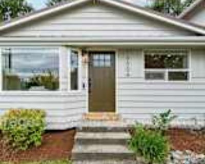 3 Bedroom 3BA 2112 ft² House For Rent in Snohomish, WA 16004 Market St