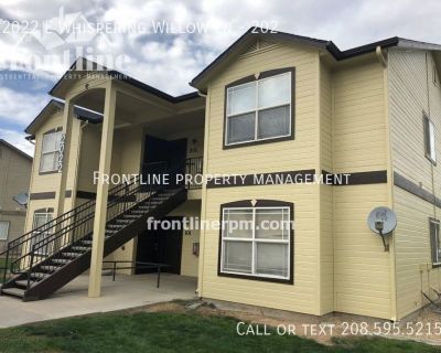 2 Bedroom 1BA 900 ft Pet-Friendly Apartment For Rent in Nampa, ID
