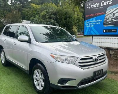 Used 2013 Toyota Highlander Plus V6